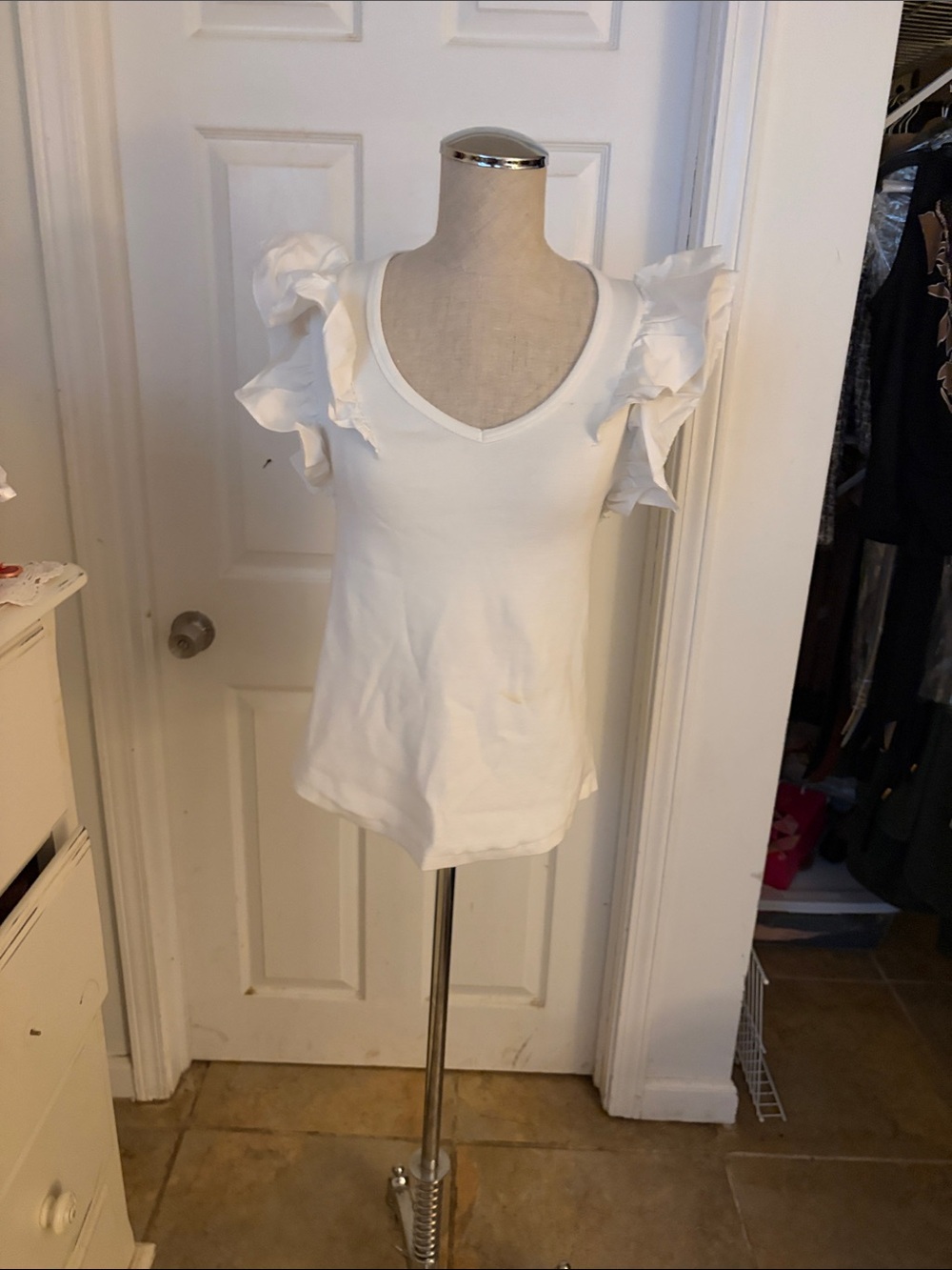 Chico's White Ruffle Shoulder Scoop Tank
